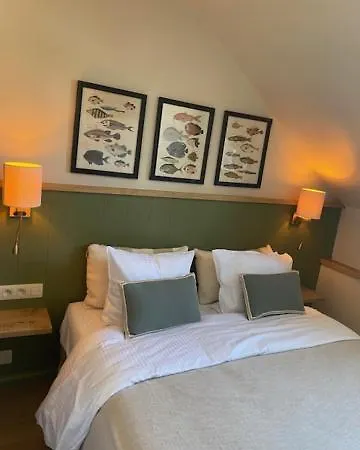 Louisa Hotel