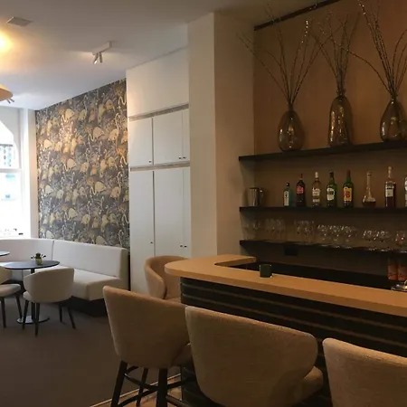 Louisa Hotel