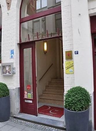 Louisa Hotel